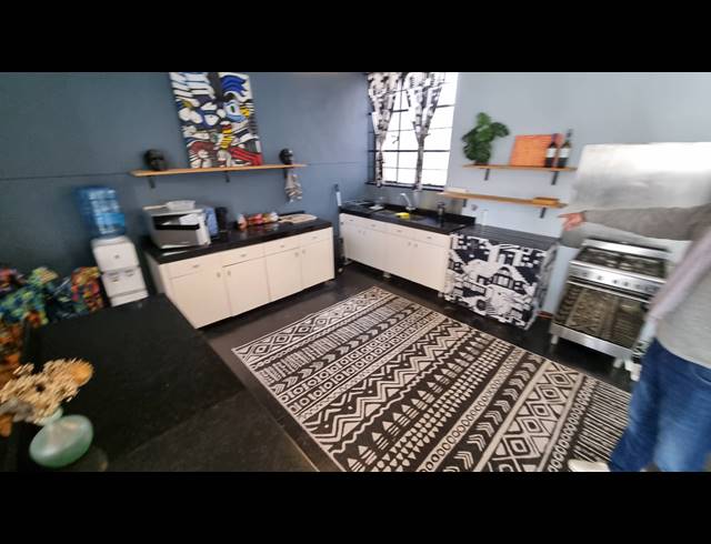 210M² FULL FLOOR TO LET IN WOODSTOCK